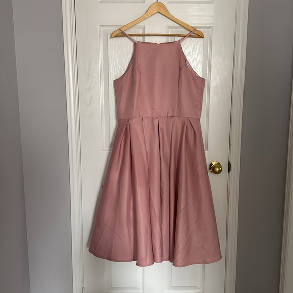 Chichi London - MIDI Dress - Lightly used - Picture 5 of 7